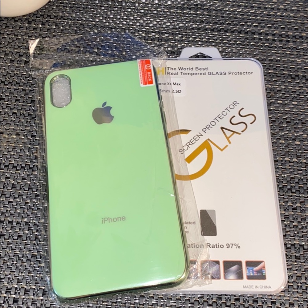 New Glossy Silicone case iPhone XSMax Green + Gift - Picture 1 of 6